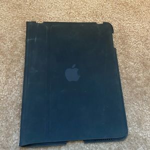 🍎Apple IPad Case in Black